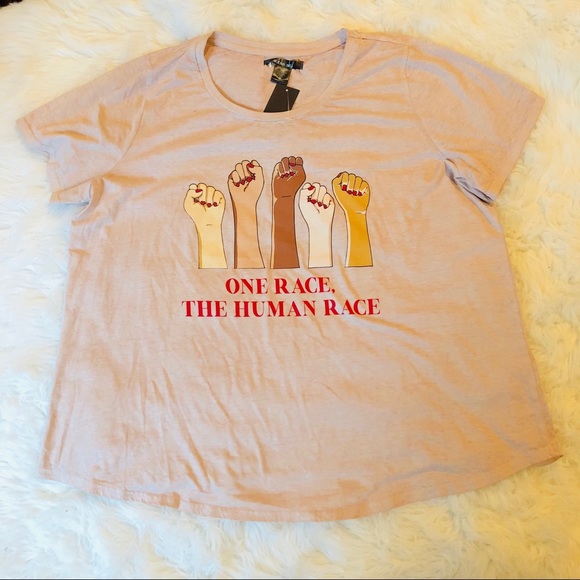 SABLE SKY One Race The Human Race T’Shirt - Picture 5 of 9